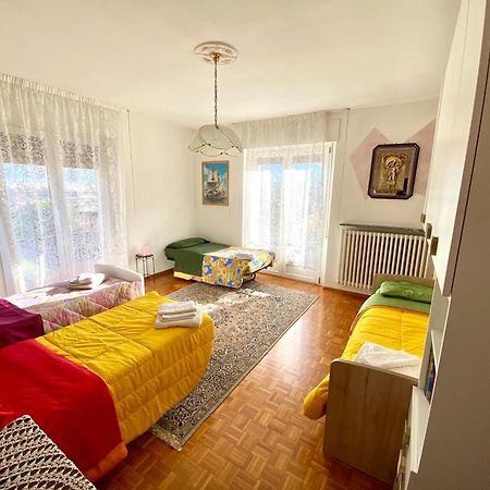 Retro Apartment In The Mountains เมซโซลอมบาร์โด ภายนอก รูปภาพ