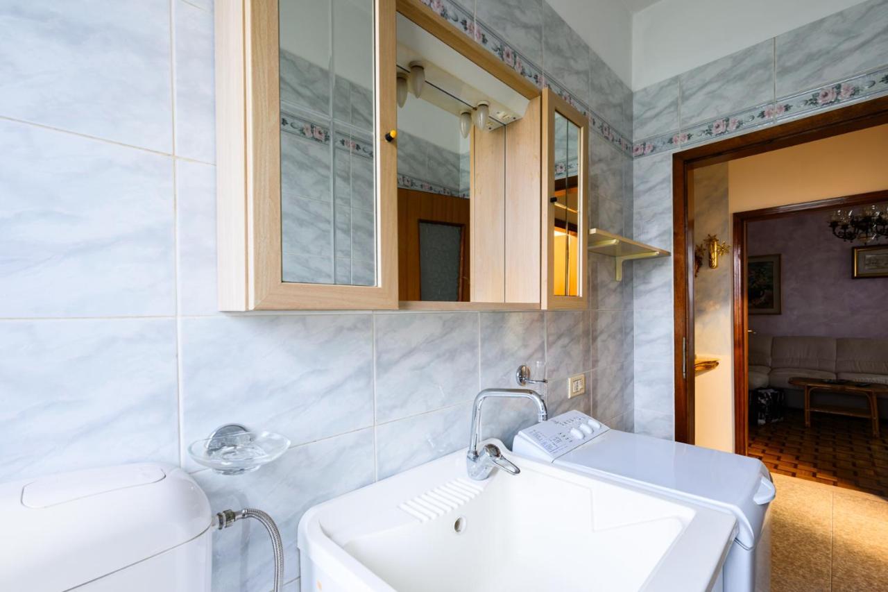 Retro Apartment In The Mountains เมซโซลอมบาร์โด ภายนอก รูปภาพ