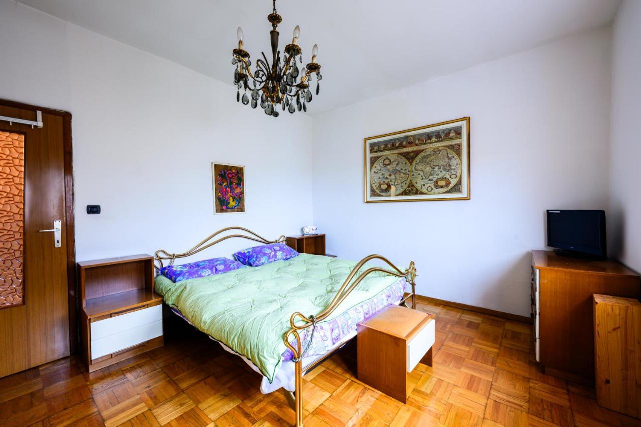 Retro Apartment In The Mountains เมซโซลอมบาร์โด ภายนอก รูปภาพ